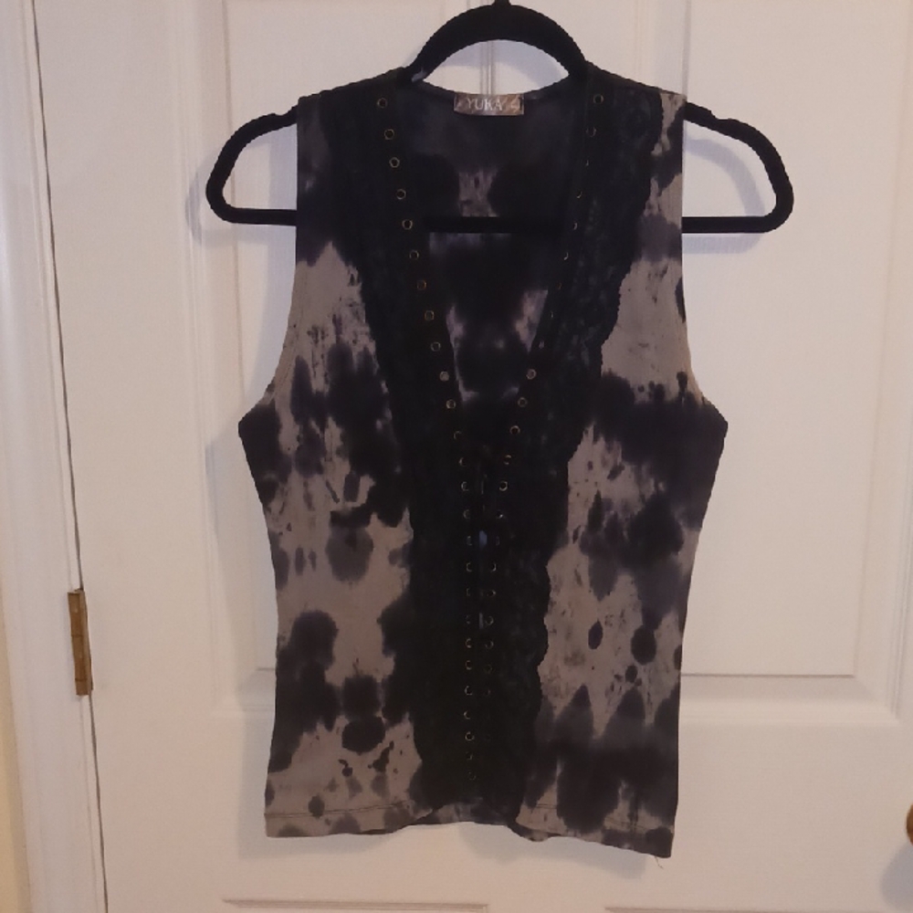 Women's Black and Gray Sleeveless Top